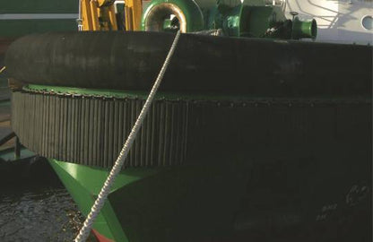 Cylindrical bow fenders